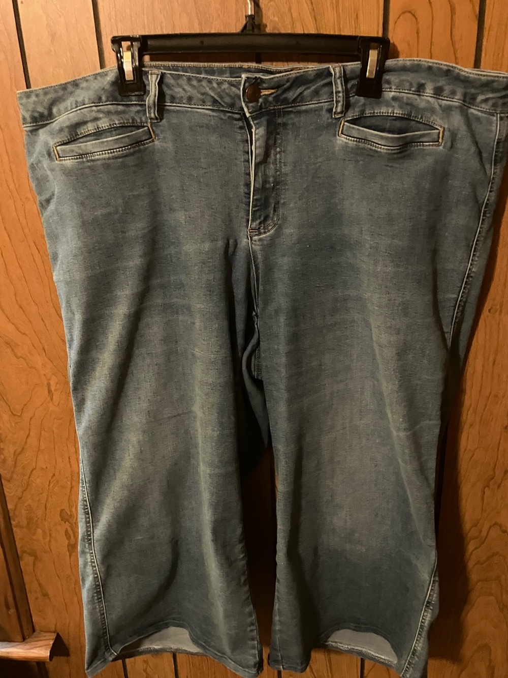 Cato Denim wide leg cropped medium wash jeans size 20